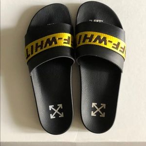 Off white leather sandals - size 13 - mint